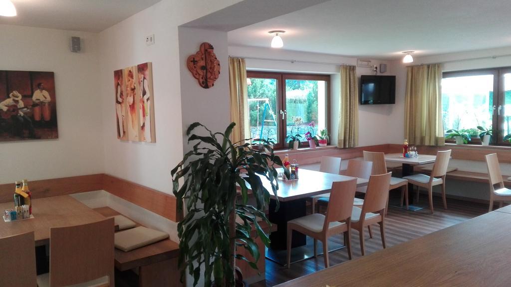 Bed and Breakfast Reschnerhof Резия Экстерьер фото